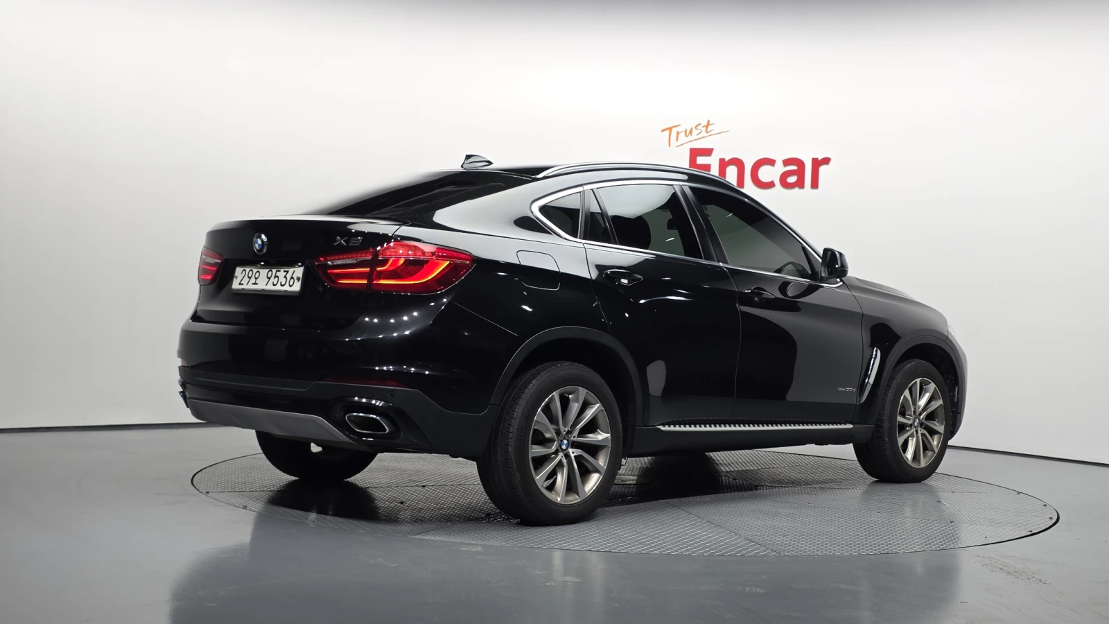 BMW X6 xDrive30d* 360* HUD* ЕЛ. БАГАЖНИК* КРАЙНА ЦЕНА, снимка 2 - Автомобили и джипове - 55348829