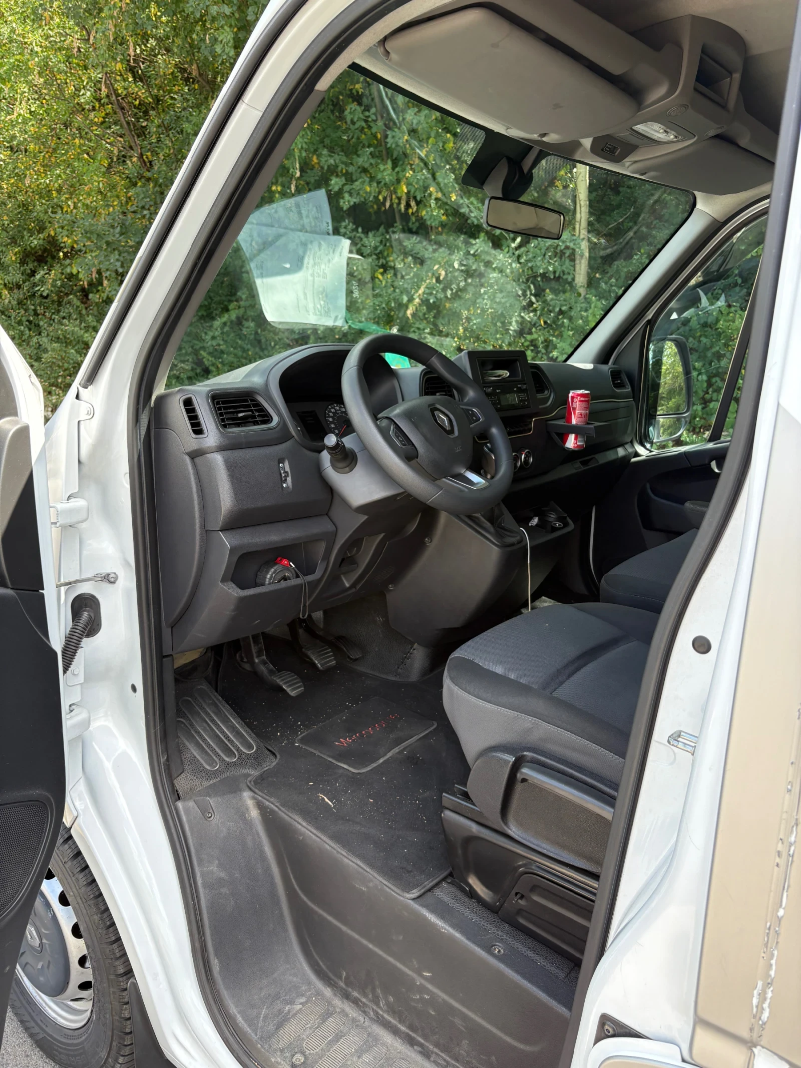 Renault Master Бордови с бризент - изображение 9