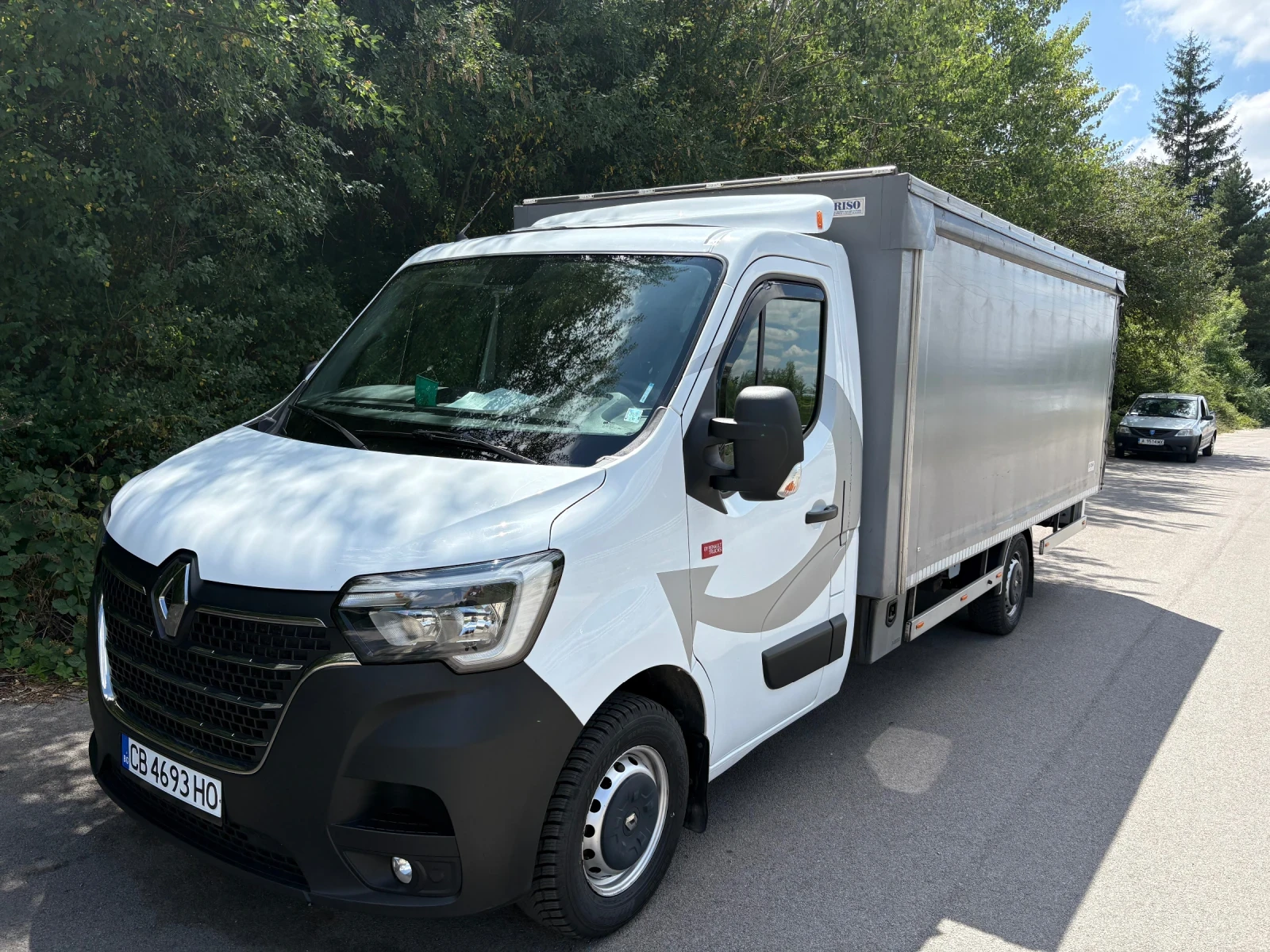 Renault Master Бордови с бризент - изображение 2