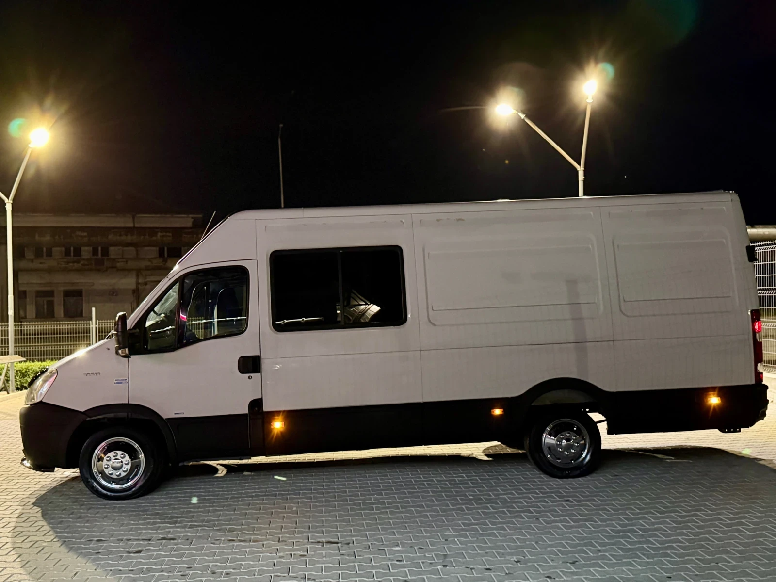 Iveco Daily 35C12, снимка 2 - Бусове и автобуси - 55964778