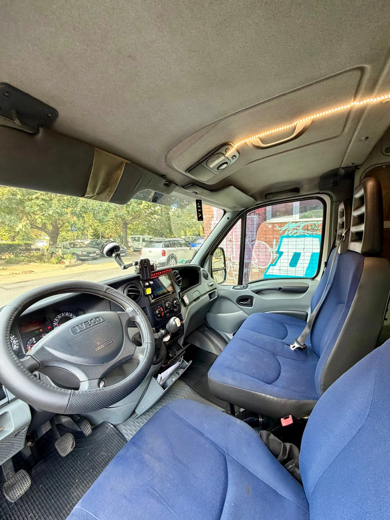 Iveco Daily 35C12, снимка 6 - Бусове и автобуси - 55826696