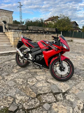 Honda Cbr CBR 125 R, снимка 1