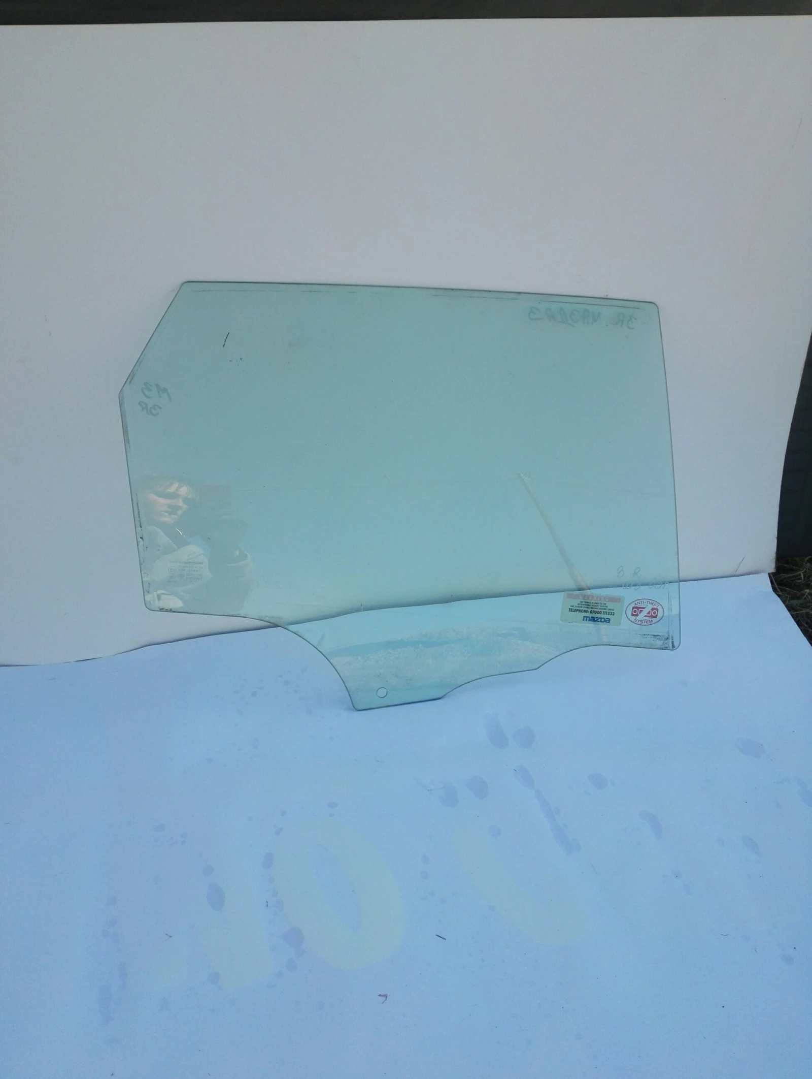 ������ ����� ����� ����� 3 05�. | Mobile.bg � ����������� 1