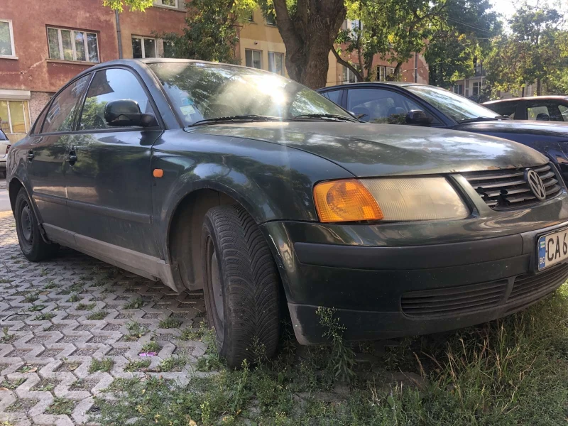 VW Passat 1.9 TDI, снимка 1 - Автомобили и джипове - 47341846