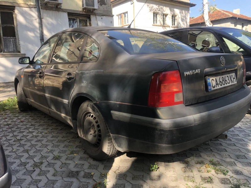 VW Passat 1.9 TDI, снимка 3 - Автомобили и джипове - 47341846