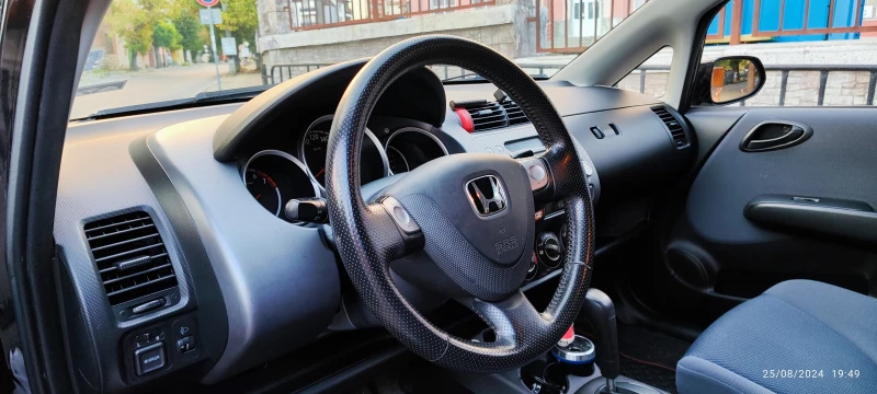 Honda Jazz, снимка 12 - Автомобили и джипове - 48083309