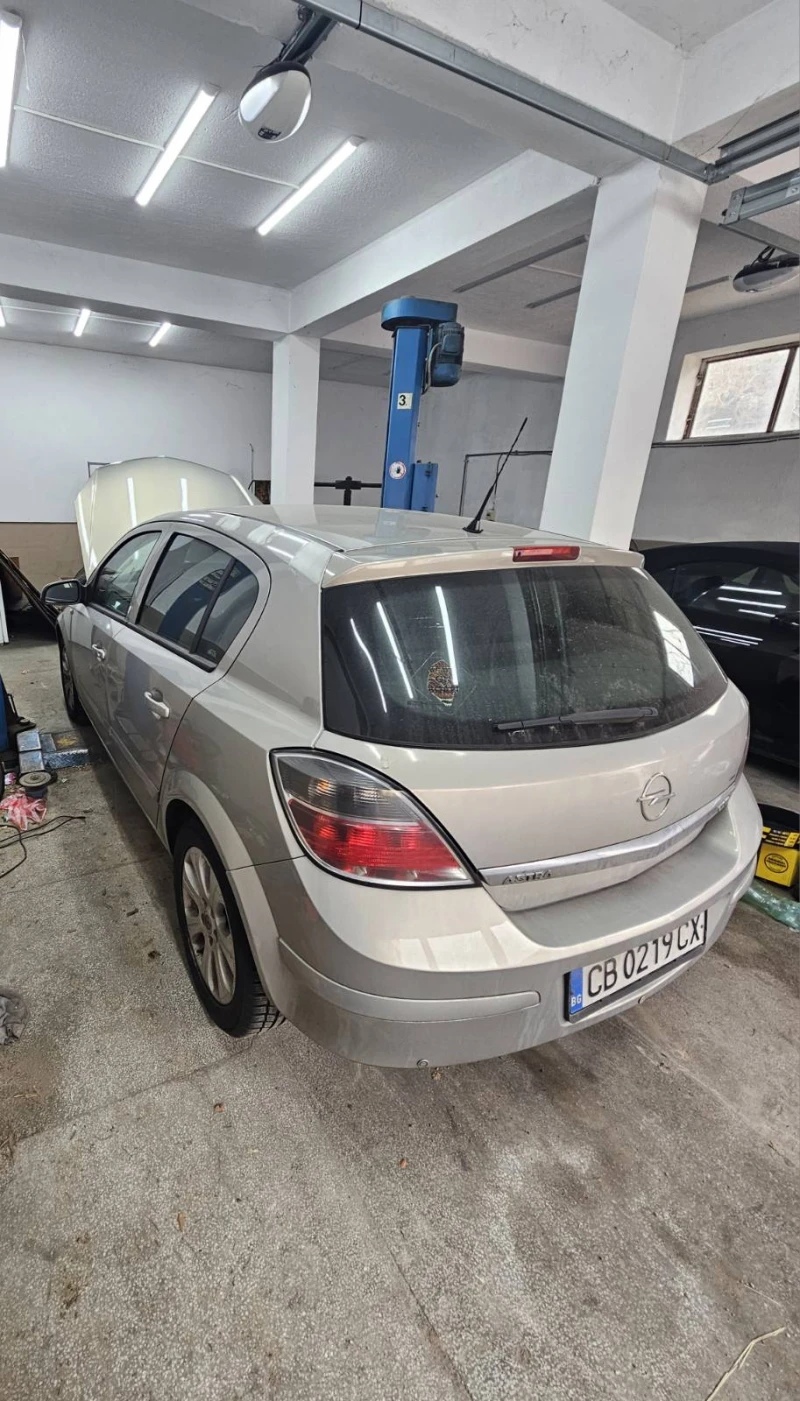 Opel Astra, снимка 4 - Автомобили и джипове - 48655896