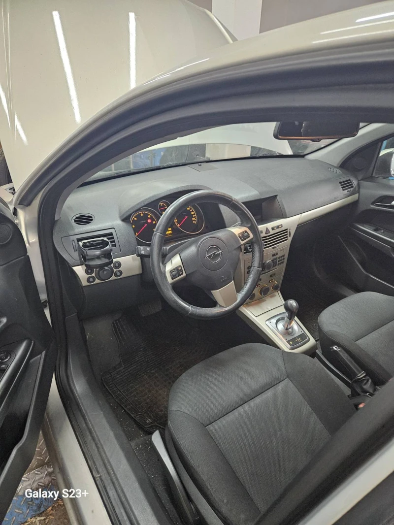 Opel Astra, снимка 9 - Автомобили и джипове - 48655896