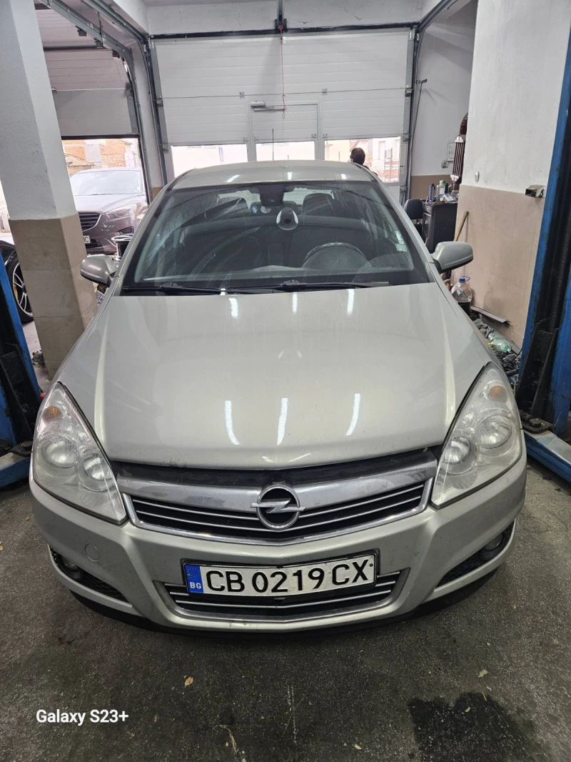 Opel Astra, снимка 14 - Автомобили и джипове - 48655896