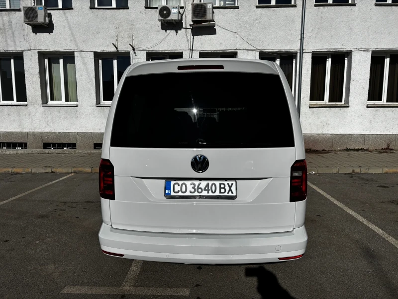 VW Caddy Maxi 7 места 2.0 TDI , снимка 5 - Автомобили и джипове - 48927204