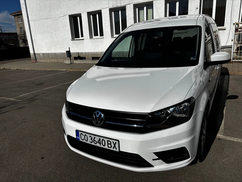 VW Caddy Maxi 7 места 2.0 TDI , снимка 16 - Автомобили и джипове - 48927204