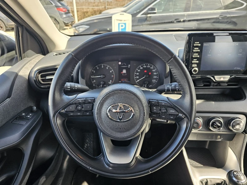 Toyota Yaris 1.5 MT 121к.с., снимка 9 - Автомобили и джипове - 49438251