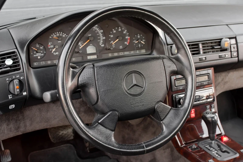 Mercedes-Benz SL 500 Coupe, снимка 13 - Автомобили и джипове - 52673328