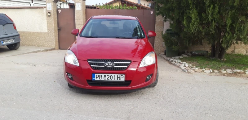 Kia Ceed 1, 4 i, снимка 2 - Автомобили и джипове - 52155222