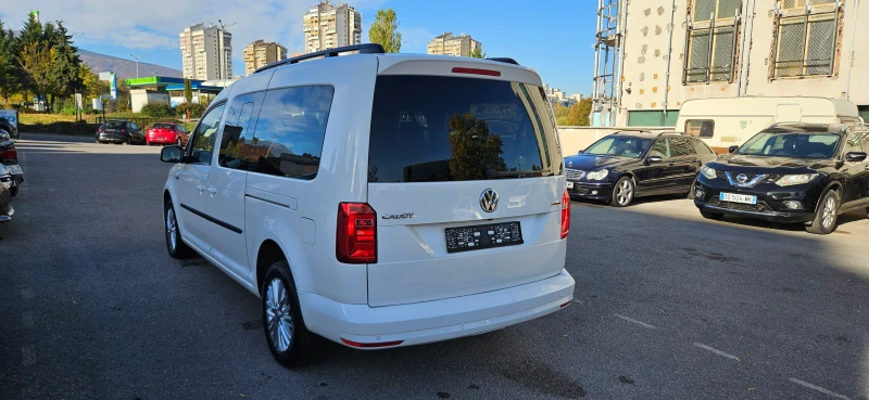 VW Caddy 2.0 TDI 4MOTION DSG Highline Maxi 7 места, снимка 4 - Автомобили и джипове - 52191727