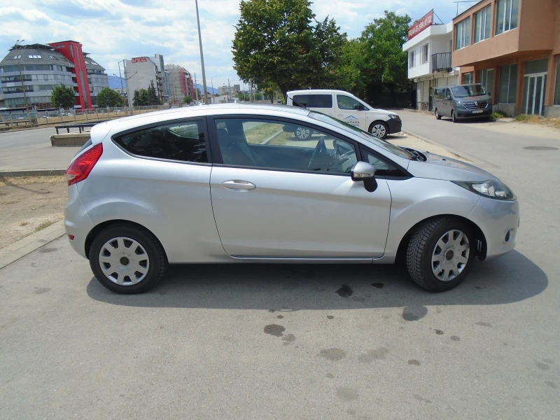 Ford Fiesta 1.4 ГАЗ, снимка 4 - Автомобили и джипове - 52681407