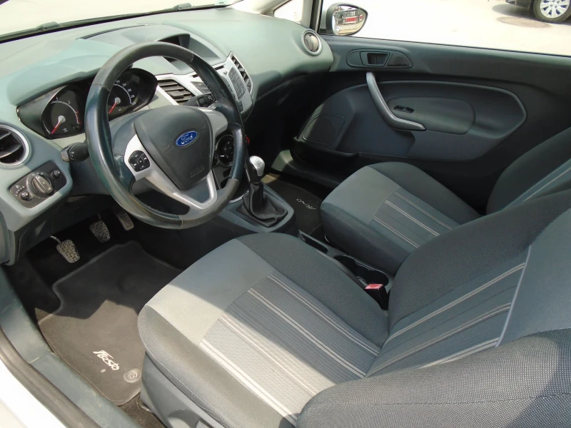 Ford Fiesta 1.4 ГАЗ, снимка 5 - Автомобили и джипове - 52681407
