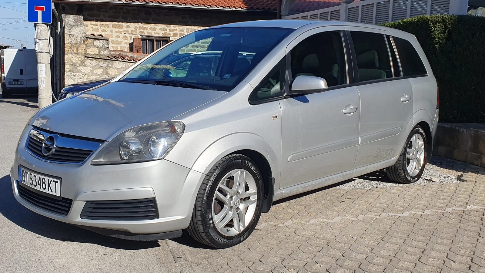 Opel Zafira 1.6 LPG ОБСЛУЖЕНА - изображение 2