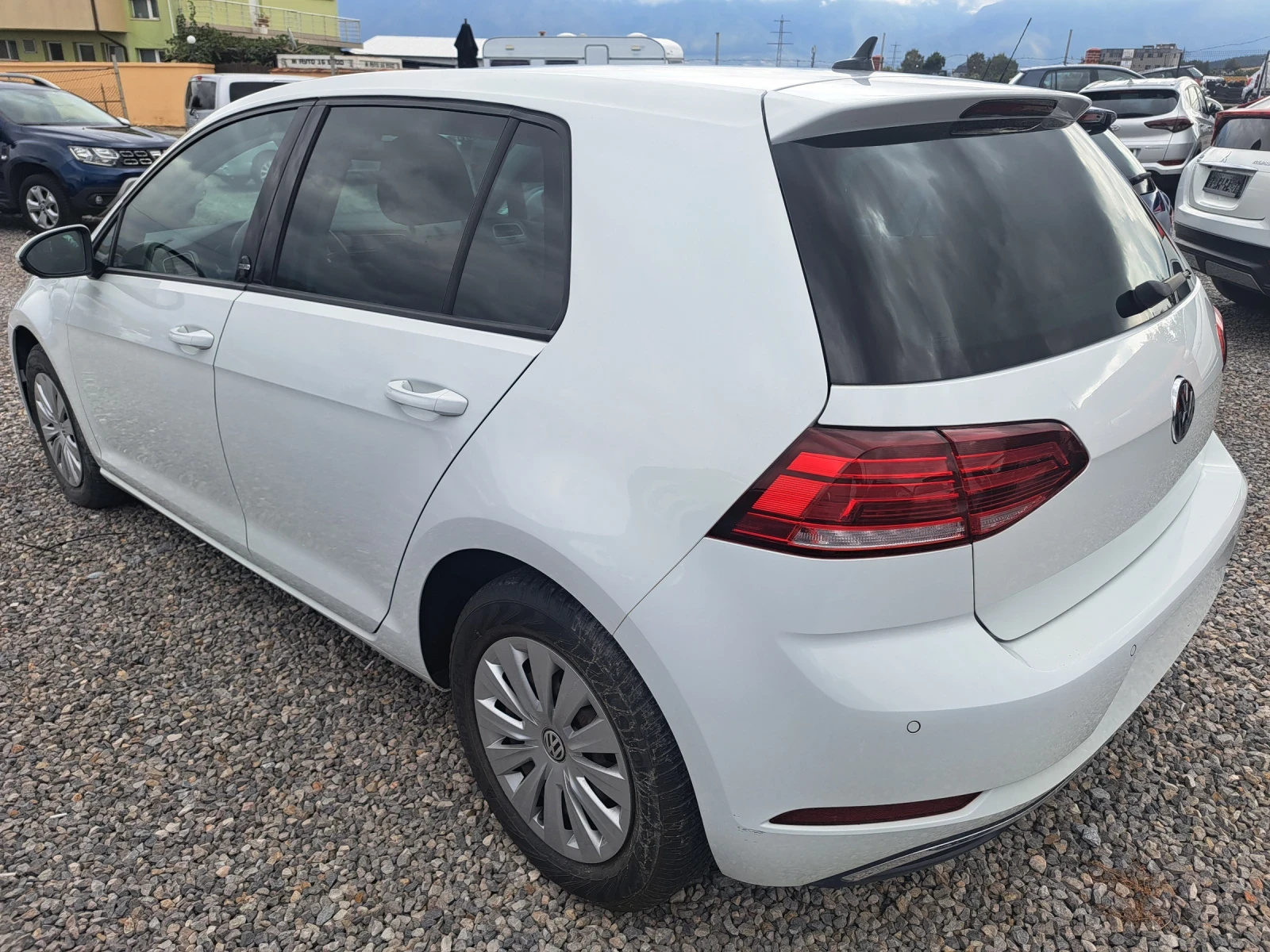 VW Golf 1.0 EURO6 - изображение 4