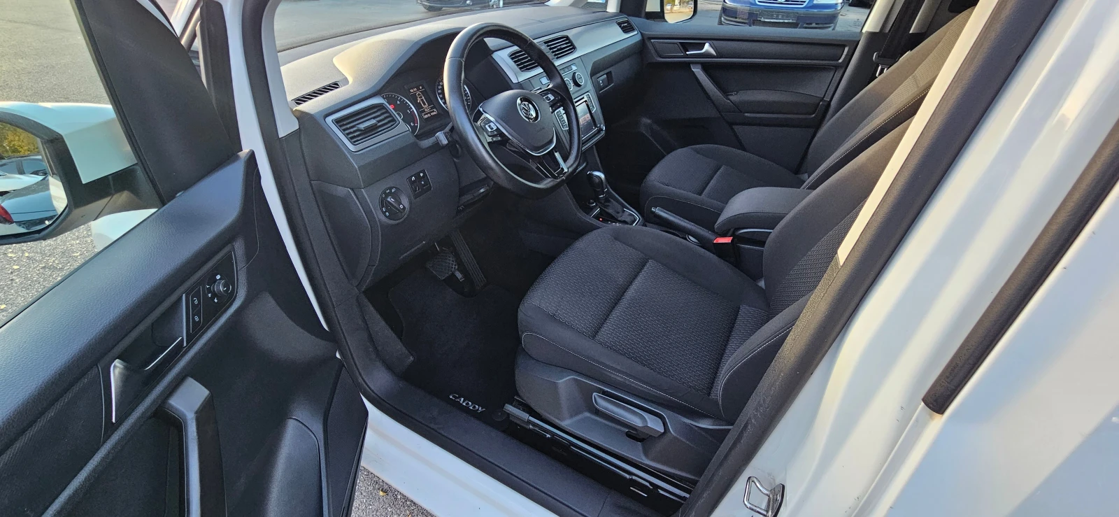 VW Caddy 2.0 TDI 4MOTION DSG Highline Maxi 7 места - изображение 7