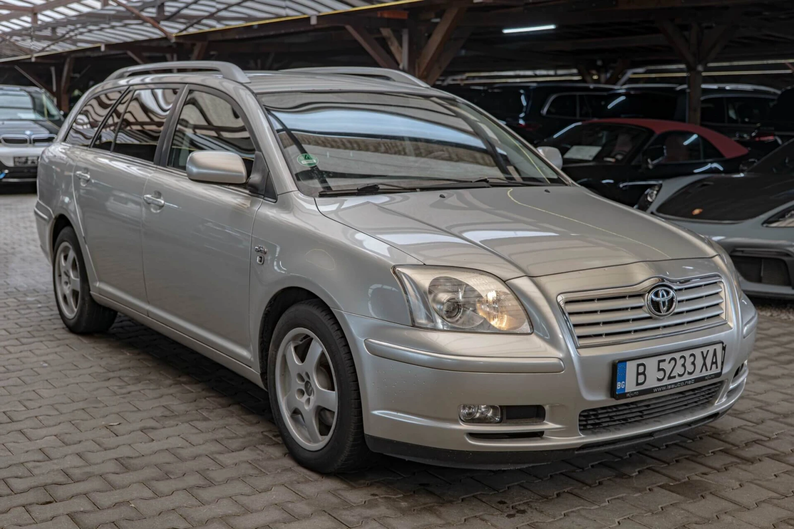 Toyota Avensis 2.0D-4D/Климатроник/Печка/Бленда/Мултиволан - изображение 2
