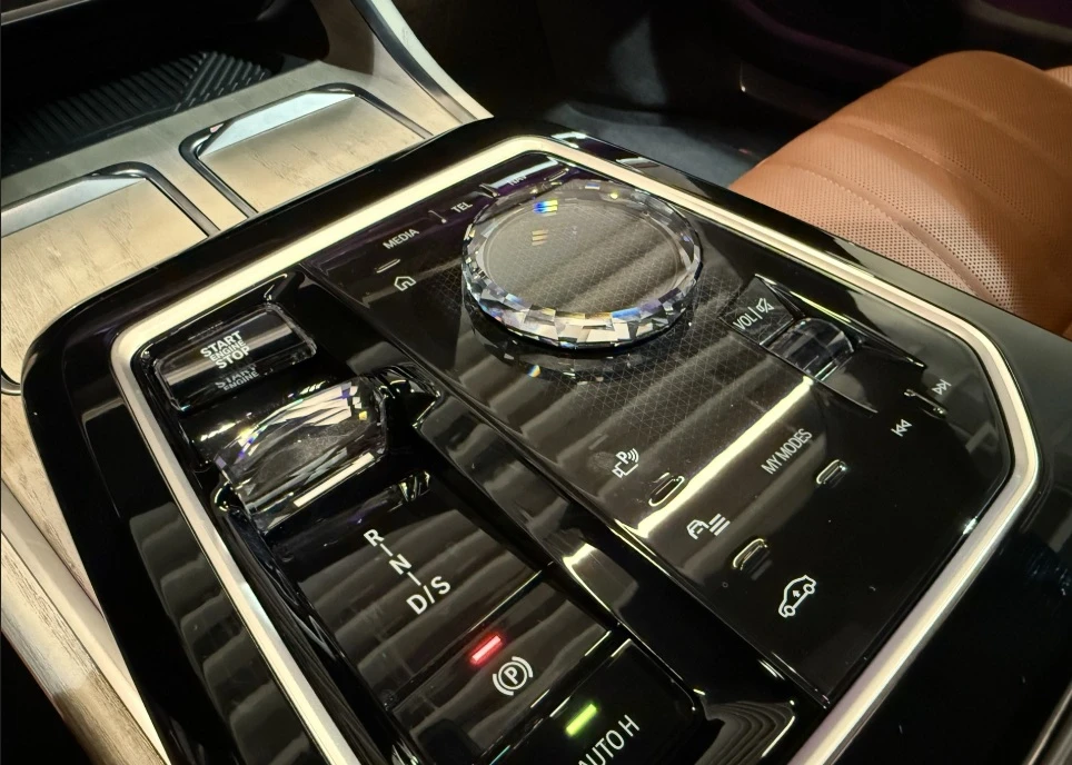 BMW 760 M760e xDrive - изображение 6