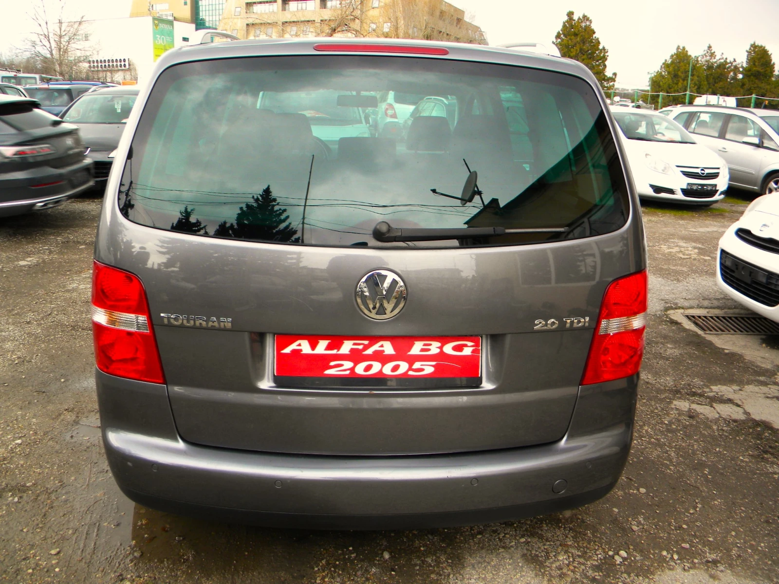 VW Touran 2.0TDI-6ck* 7места* EURO4, снимка 5 - Автомобили и джипове - 53737555