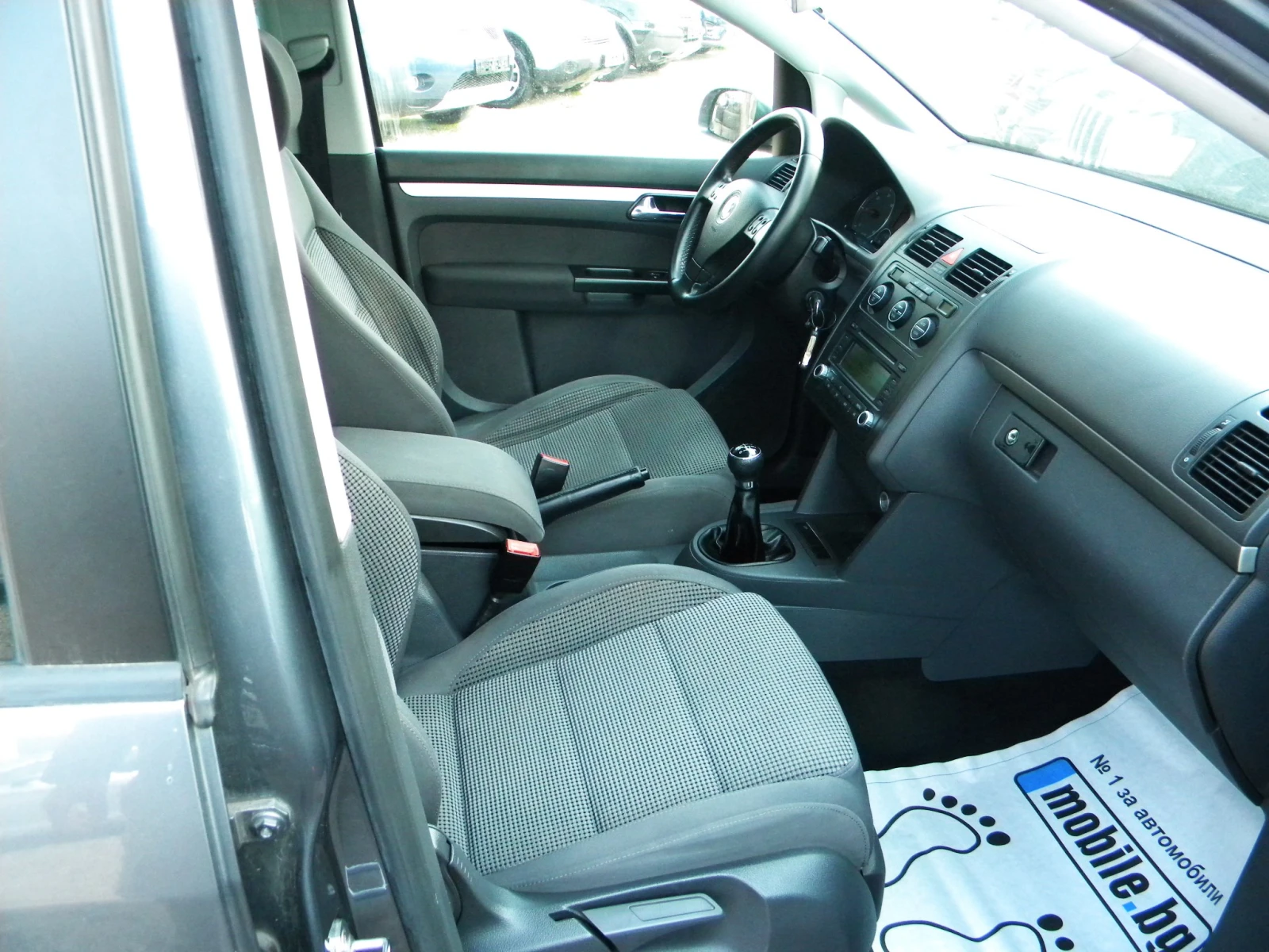 VW Touran 2.0TDI-6ck* 7места* EURO4, снимка 11 - Автомобили и джипове - 53737555