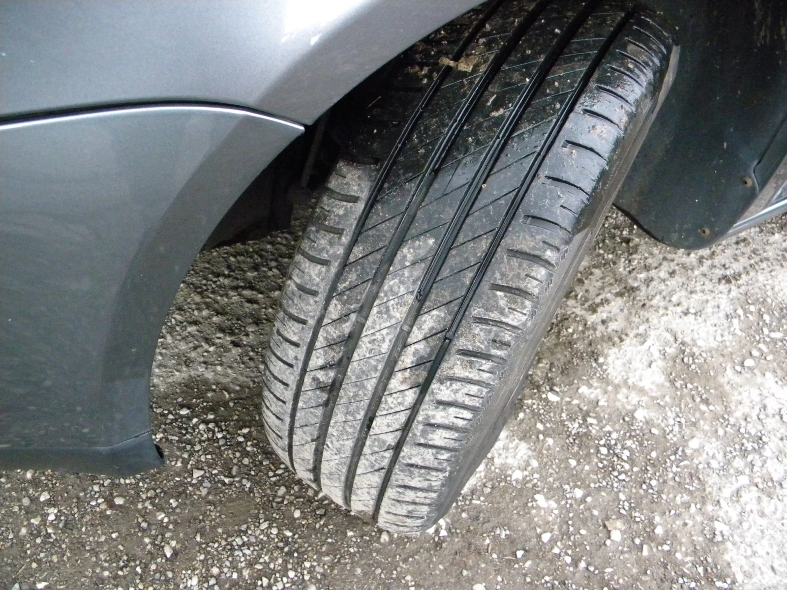 VW Touran 2.0TDI-6ck* 7места* EURO4, снимка 9 - Автомобили и джипове - 53737555