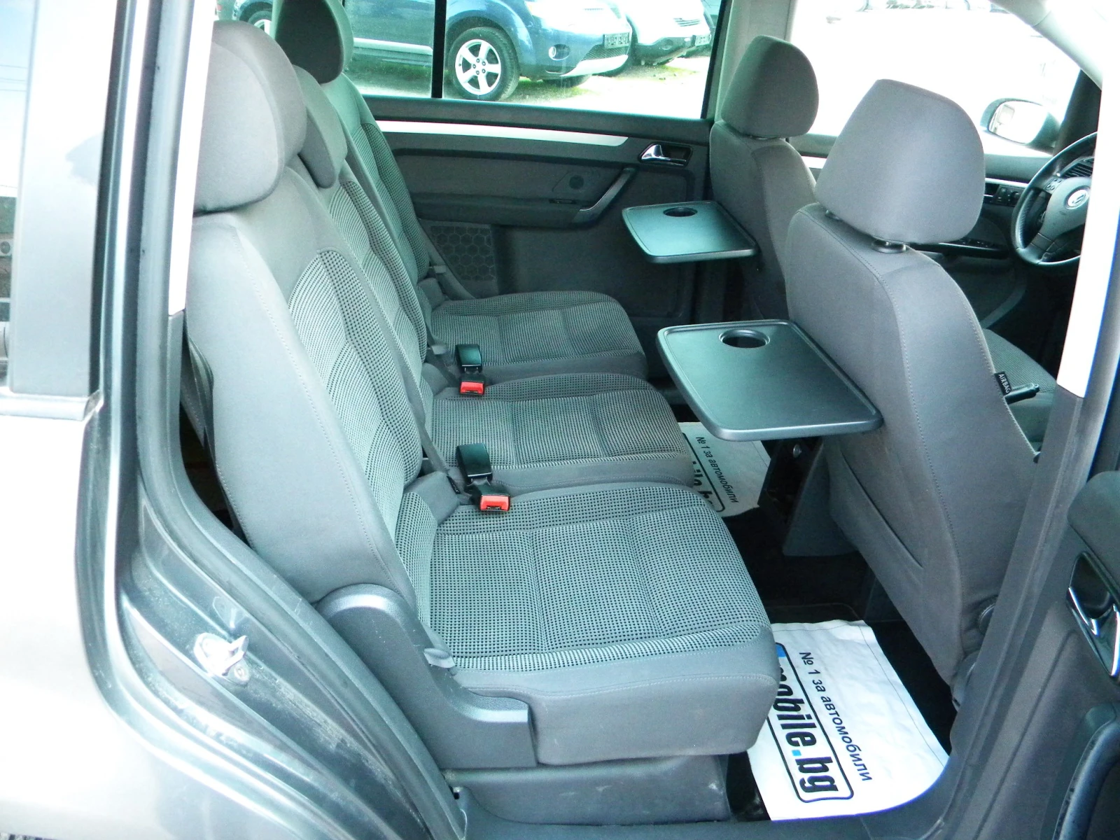 VW Touran 2.0TDI-6ck* 7места* EURO4, снимка 12 - Автомобили и джипове - 53737555