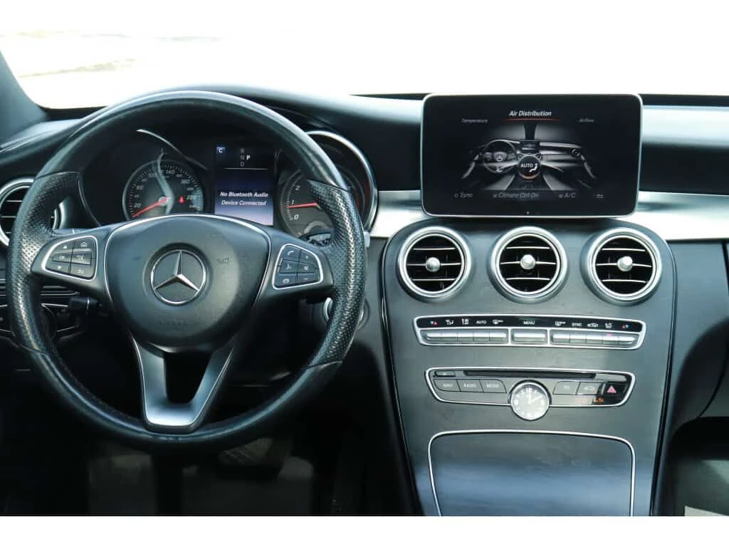 Mercedes-Benz C 300 * 4MATIC Sedan / WELL MAINTAINED / NO ACCIDENT * C, снимка 9 - Автомобили и джипове - 53801586