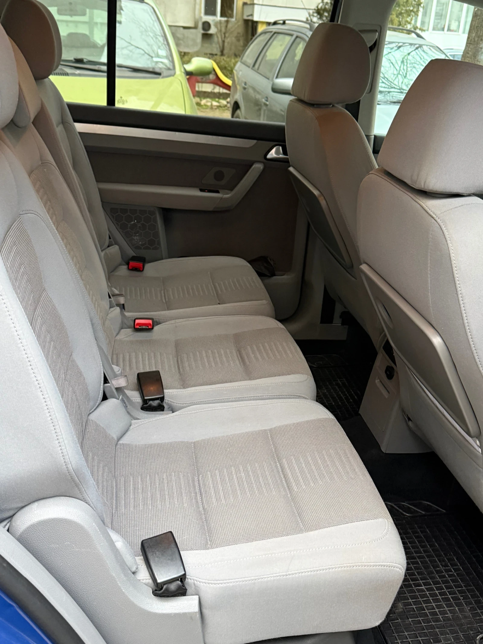 VW Touran 1, 9 TDI , снимка 8 - Автомобили и джипове - 53818148