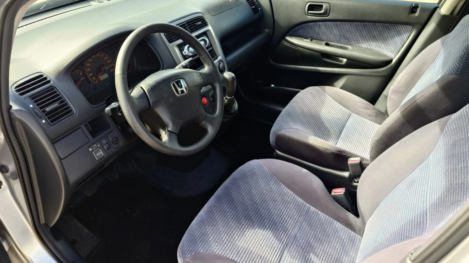 Honda Stream, снимка 3 - Автомобили и джипове - 53850214