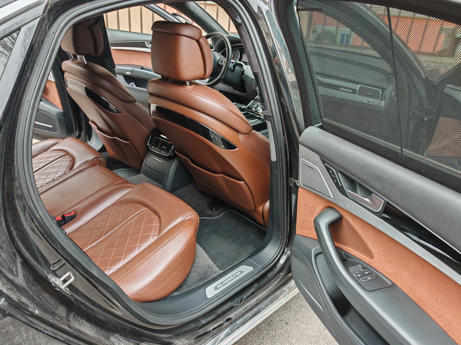 Audi A8 ПЪЛНА СЕРВИЗНА ИСТОРИЯ В АУДИ, снимка 11 - Автомобили и джипове - 53916493