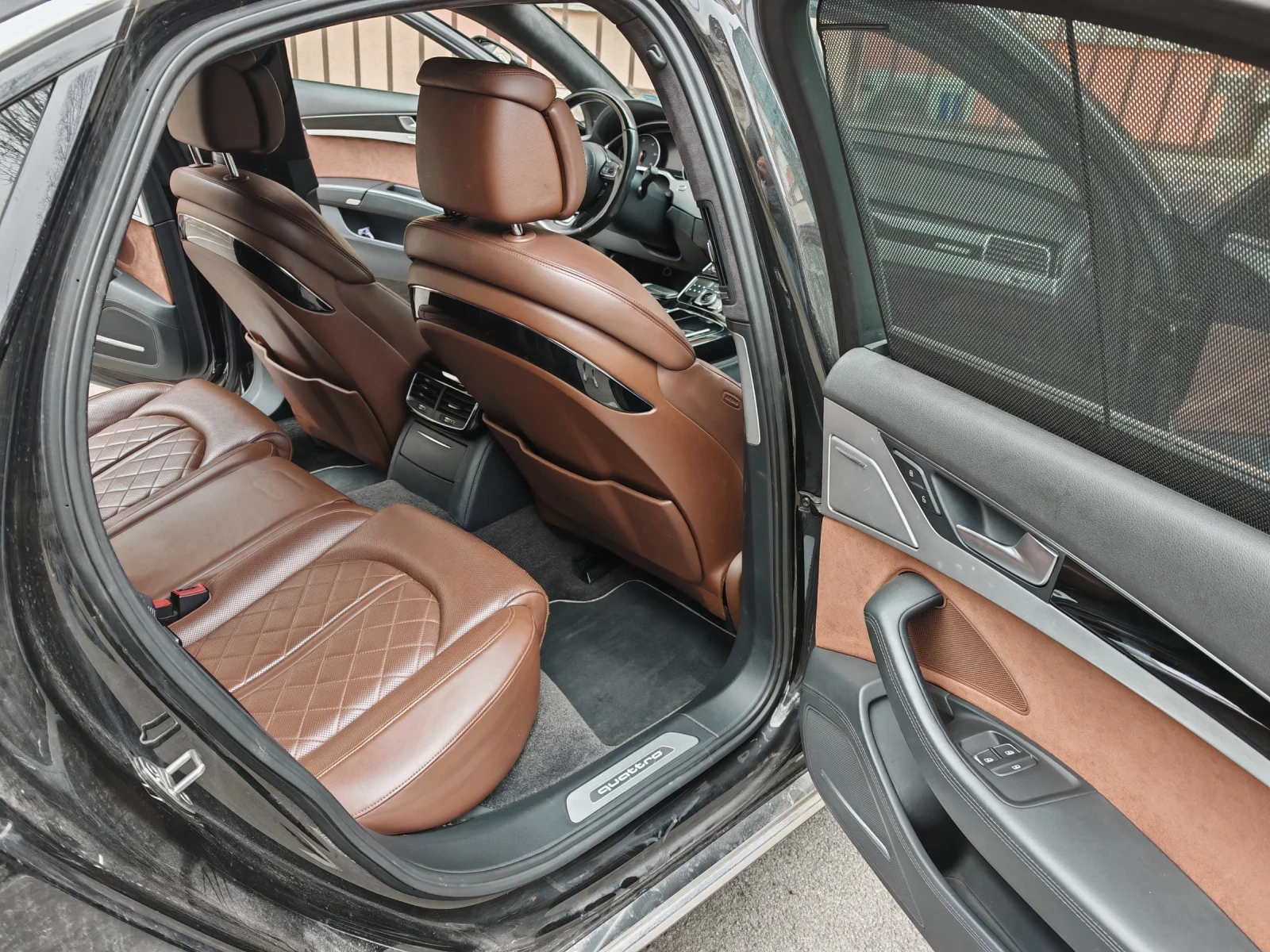 Audi A8 4.2 TDI - ПЪЛНА СЕРВИЗНА ИСТОРИЯ В АУДИ, снимка 12 - Автомобили и джипове - 53916493