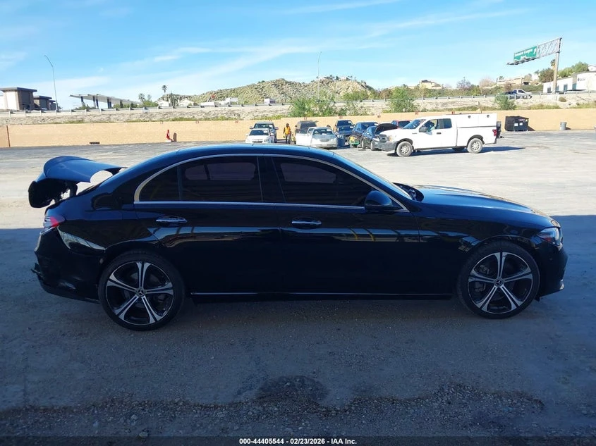 Mercedes-Benz C 300 2.0l Sedan, снимка 13 - Автомобили и джипове - 53942389