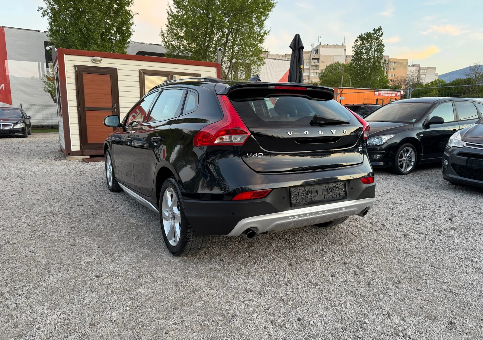 Volvo V40 Cross Country T4       ТОП СЪСТОЯНИЕ !!!  , снимка 3 - Автомобили и джипове - 54421731