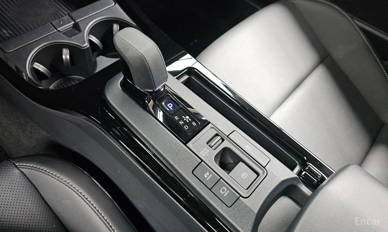 Toyota Prius * 2.0* XLE* КОЖА* ПОДГРЕВ* ОБДУХВАНЕ* ПАНОРАМА* КА, снимка 9 - Автомобили и джипове - 54446270
