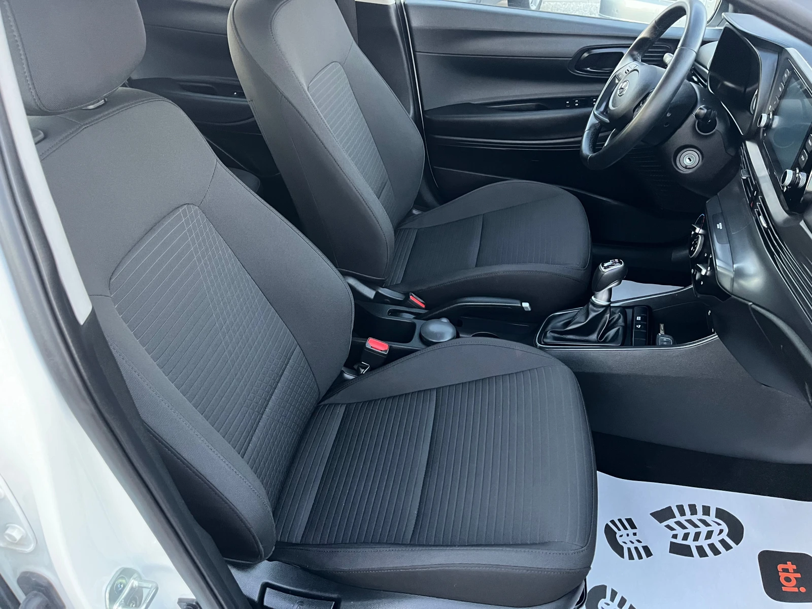Hyundai I20 100k.c, снимка 8 - Автомобили и джипове - 54575017