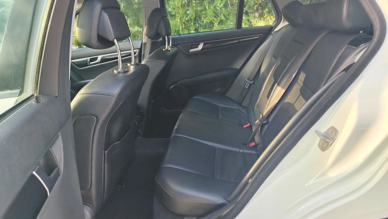 Mercedes-Benz C 180 CDI, снимка 9 - Автомобили и джипове - 54800084