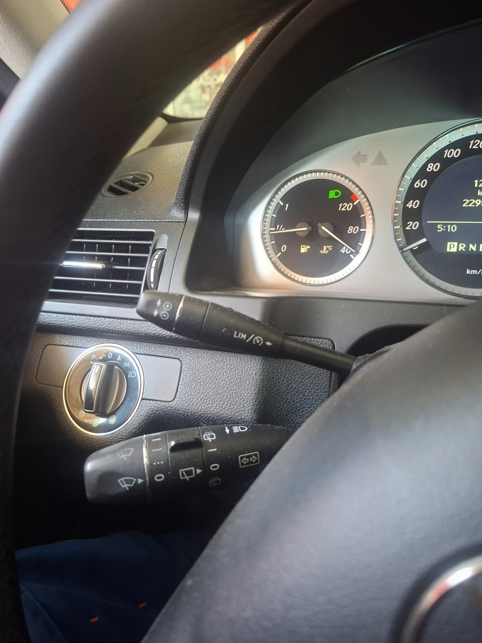 Mercedes-Benz C 220, снимка 8 - Автомобили и джипове - 55088708