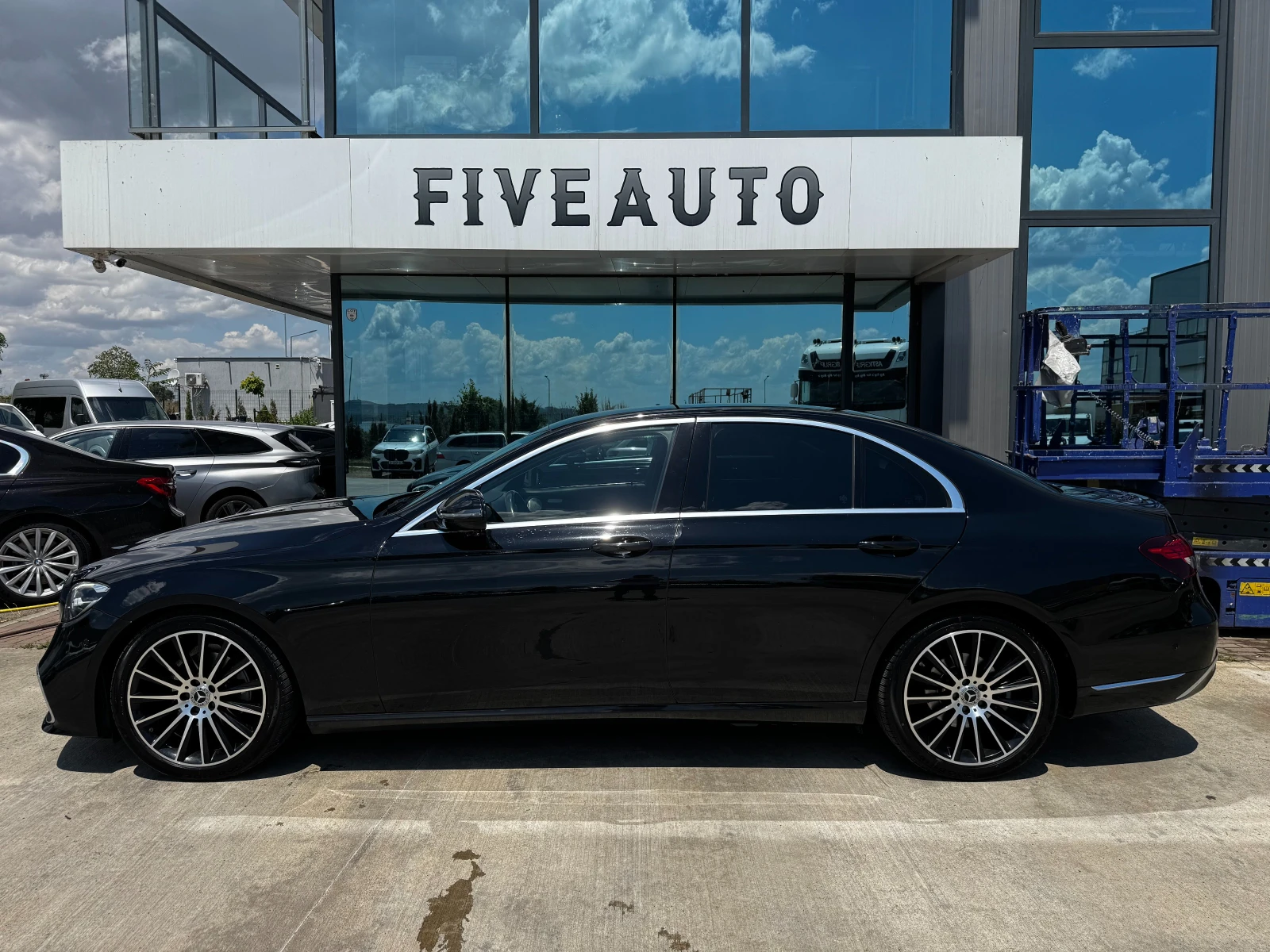 Mercedes-Benz E 200 D / Facelift / Digital / , снимка 4 - Автомобили и джипове - 55232792