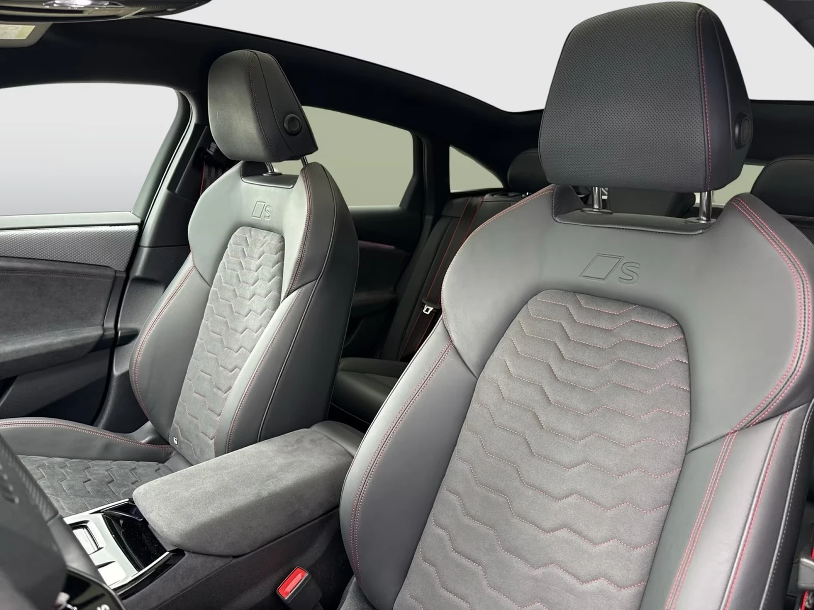 Audi S6 E-TRON SPORTBACK/ MMI DISPLAY/ HUD/ B&O/ 360/ PANO, снимка 9 - Автомобили и джипове - 55239727