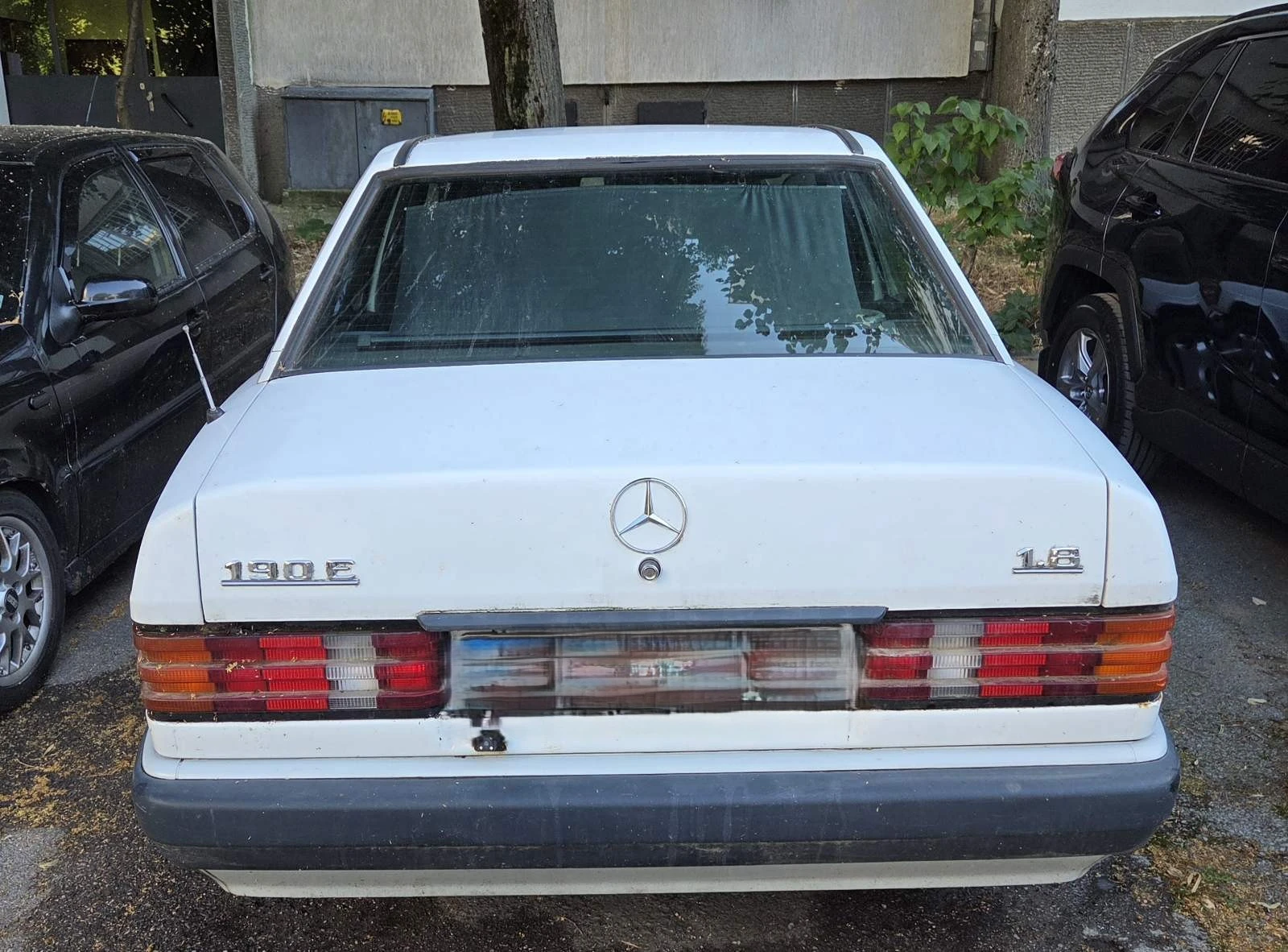 Mercedes-Benz 190 E, снимка 3 - Автомобили и джипове - 55318786