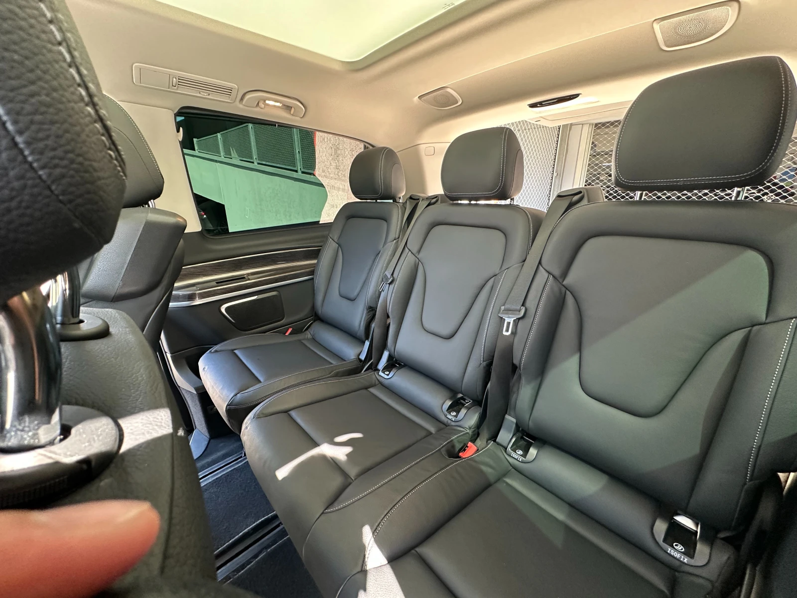 Mercedes-Benz V 300 4MATIC\BURMESTER\9G TRONIC, снимка 13 - Автомобили и джипове - 56059733