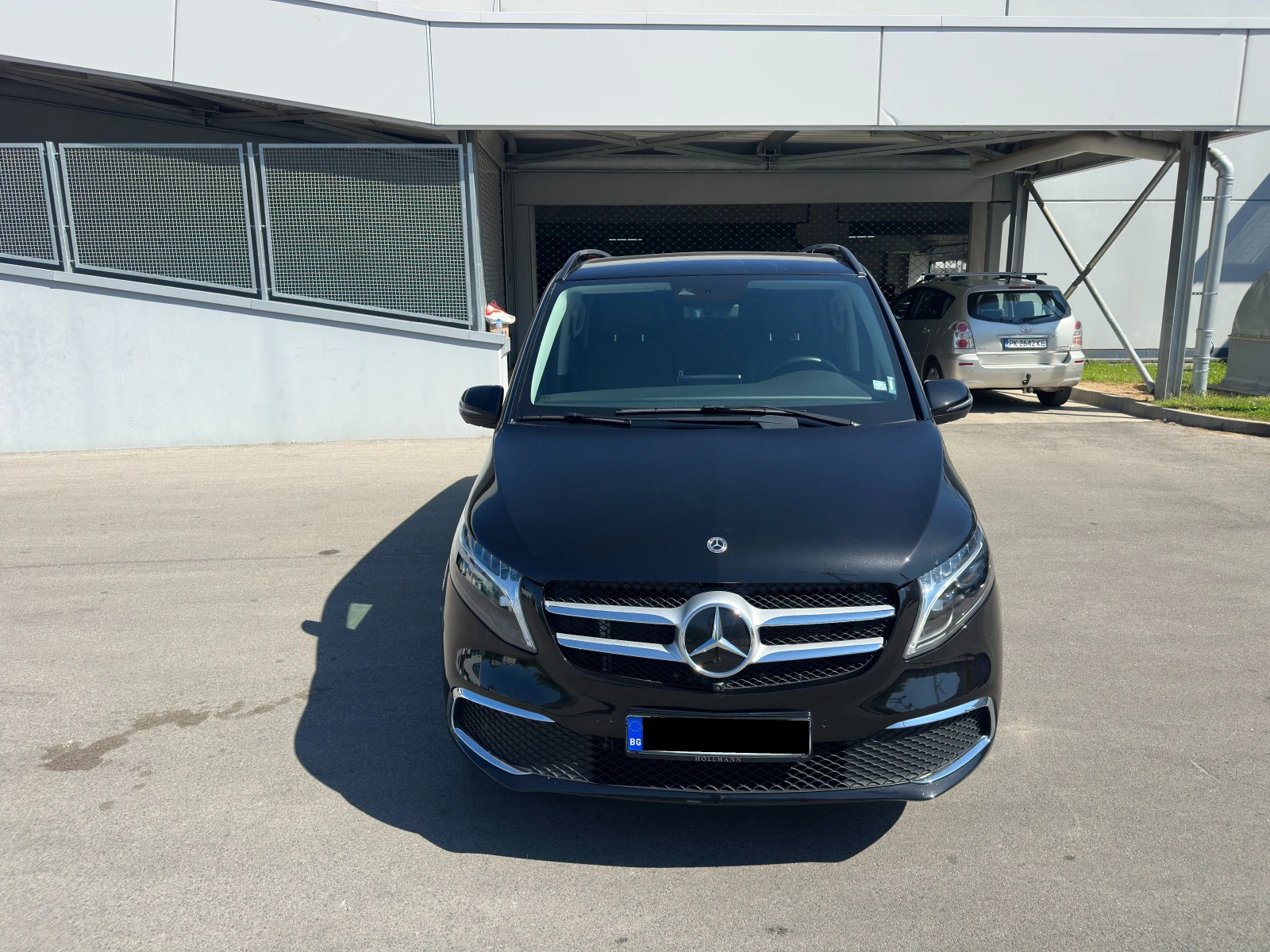Mercedes-Benz V 300 4MATIC\BURMESTER\9G TRONIC, снимка 2 - Автомобили и джипове - 56059733