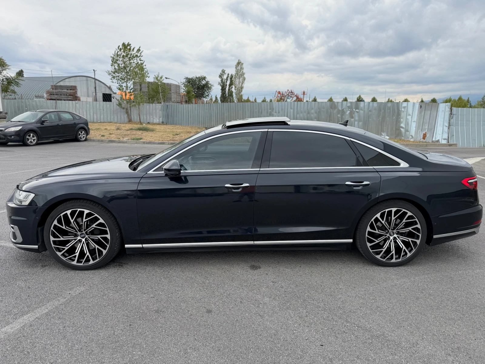 Audi A8 L QUATTRO* B&O* 3XTV* MATRIX* 360CAM* PANO* HUD* , снимка 8 - Автомобили и джипове - 56242393
