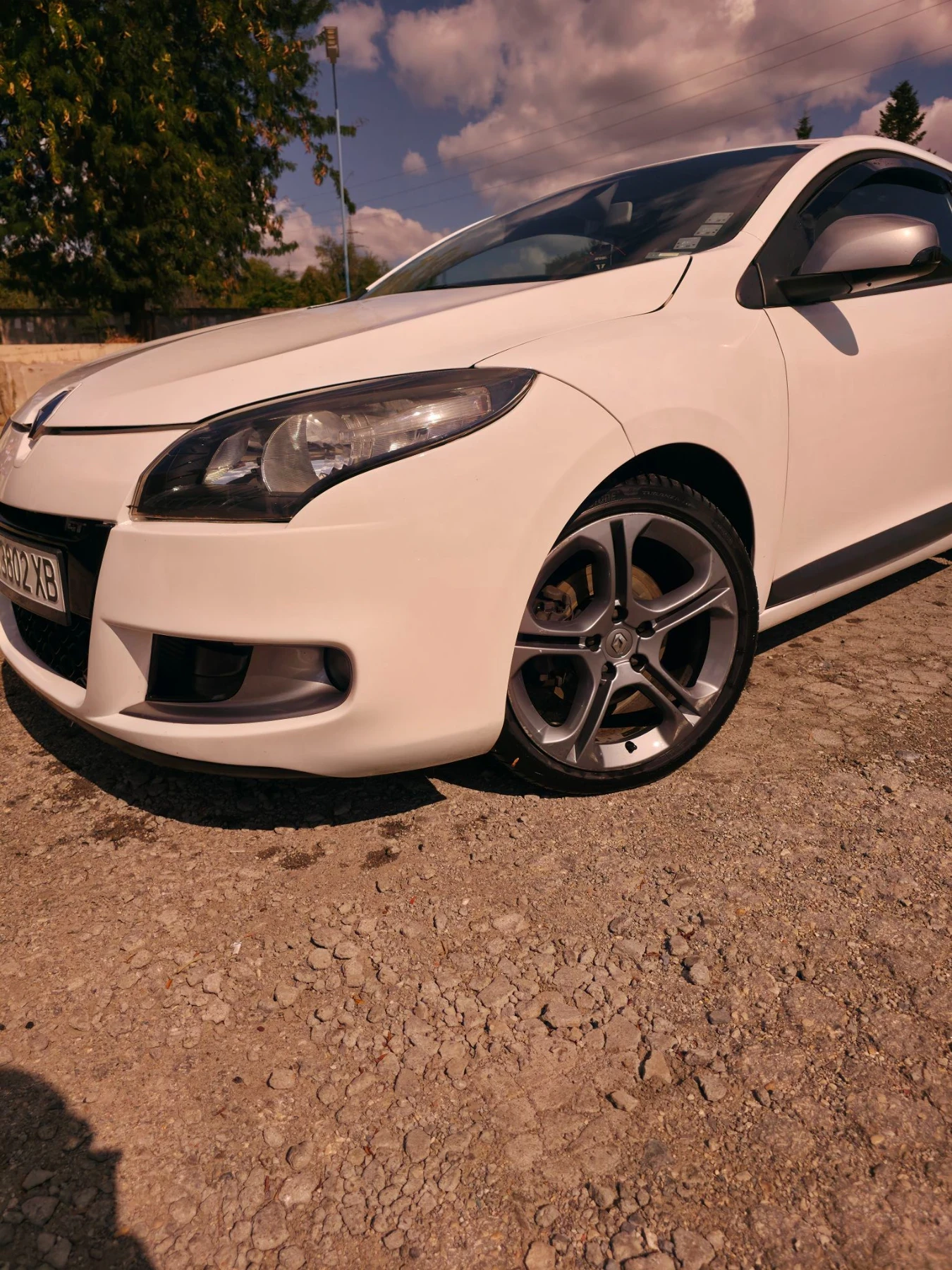 Renault Megane 3 GT, снимка 3 - Автомобили и джипове - 56470046