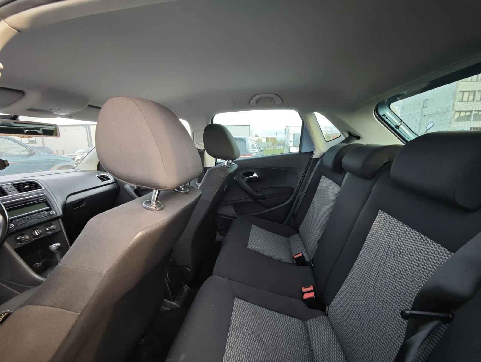 VW Polo 1.6 90hp, снимка 12 - Автомобили и джипове - 56653978