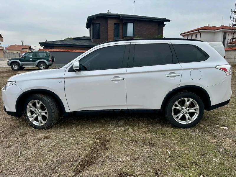 Mitsubishi Outlander 3.0 V6 , снимка 2 - Автомобили и джипове - 48589143